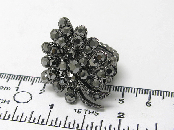 Crystal bouquet metal stretch ring