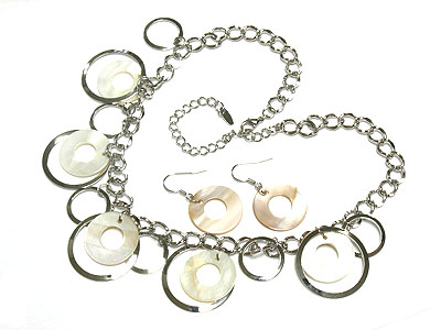 Sea shell disk dangle metal chain necklace and earring set