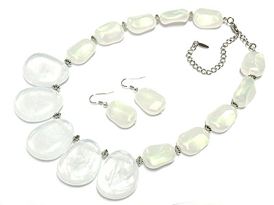 Snow beads neckalce and earring set