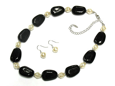 Natural look marble acryl stone necklace and earring set