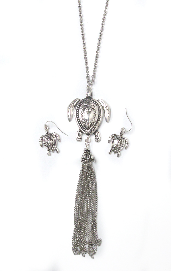 Utensil spoon textured and chain tassel drop long necklace set - turtle