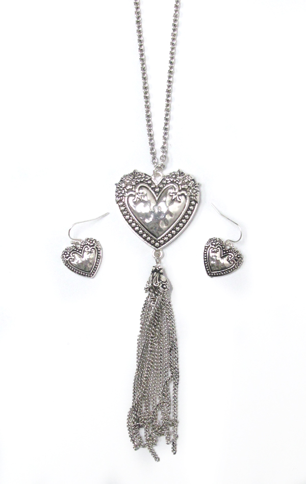 Utensil spoon textured and chain tassel drop long necklace set - heart