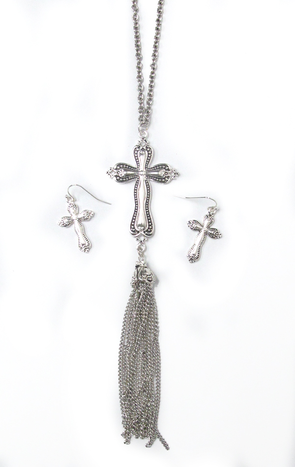 Utensil spoon textured and chain tassel drop long necklace set - cross