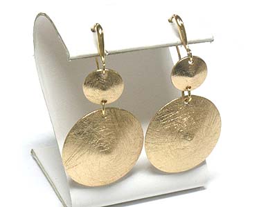 Scratch metal baggy round disk drop earring - brass metal