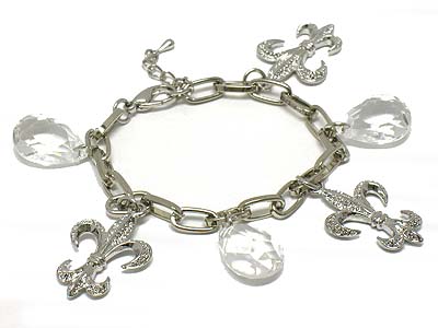 Metal fluer de lis and acryl  charm bracelet