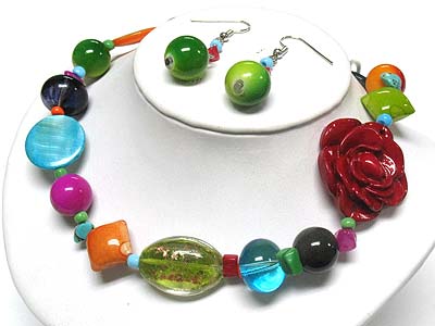 Flower accent ceramic ball link necklace and earring set