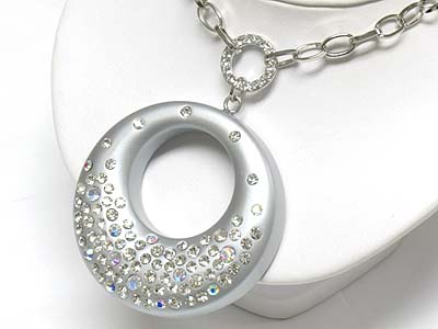 Crystal stud large acryl donut pendant necklace