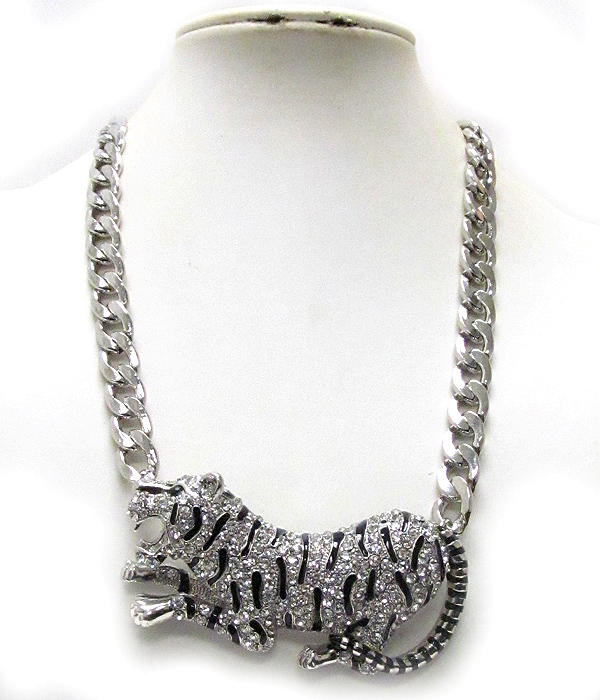 Crystal and epoxy deco tiger pendant and metal chain rihanna style necklace