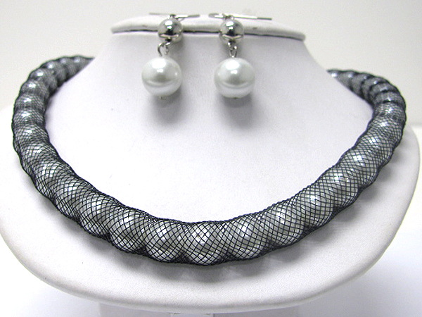 Pearl in mesh tube necklace earring set