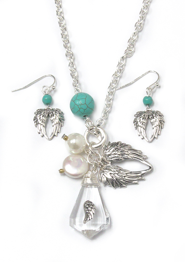 Angel wing toggle necklace set