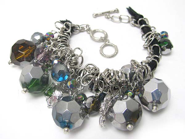 Multi metallic beads dangle stretch bracelet