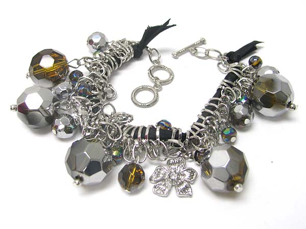 Multi metallic beads dangle stretch bracelet