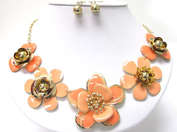 Multi metal epoxy flower link necklace earring set