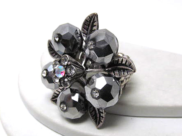 Crystal on crystal glass flower and metal leafs fashion stretch ring