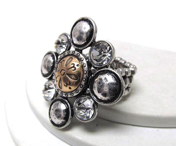 Crystal and metal flower pebble patern  stretch bracelet