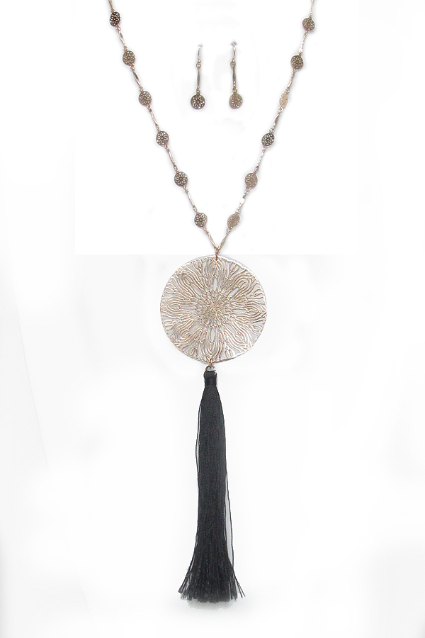 Filigree round metal and tassel drop long necklace set