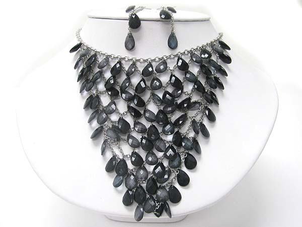 Facet acryl tear drop bib style necklace earring set