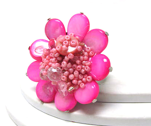 Flower multi shell chips and multi seed beads fashion stretch ring 