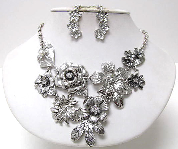 Multi crystal center multi metal flowers fashion necklace earring set