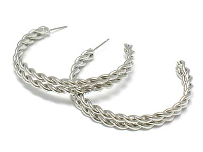 Metal cable hoop earring - hoops