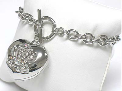 Crystal crown on puff heart pendant toggle bracelet