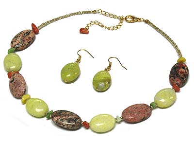 Semi precious stone link seed bead necklace and earring set