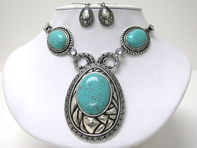 Turquopise stone and textured metal link neckalce earring set