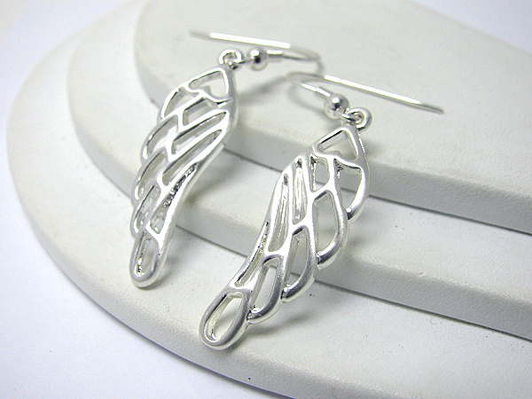 Metal angel wing earring