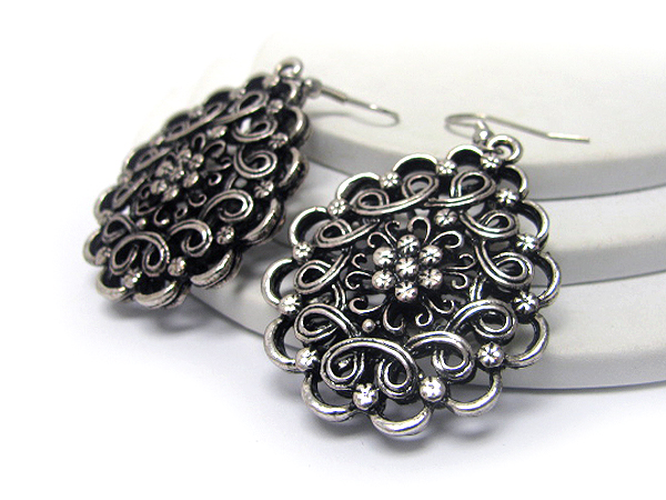 Crystal deco metal filigree earring