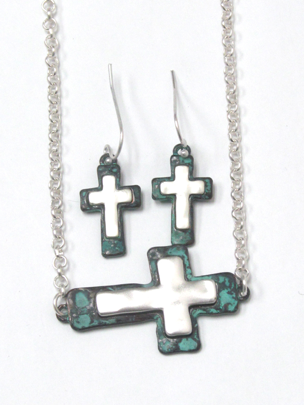 Patina metal side cross necklace set