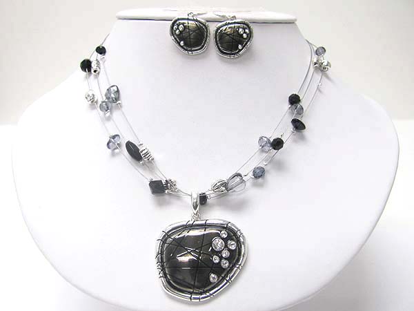 Crystal and enamel art pendant and beads necklace earring set?