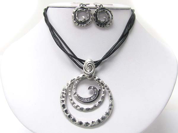 Textured metal multi round pendant cord necklace earring set