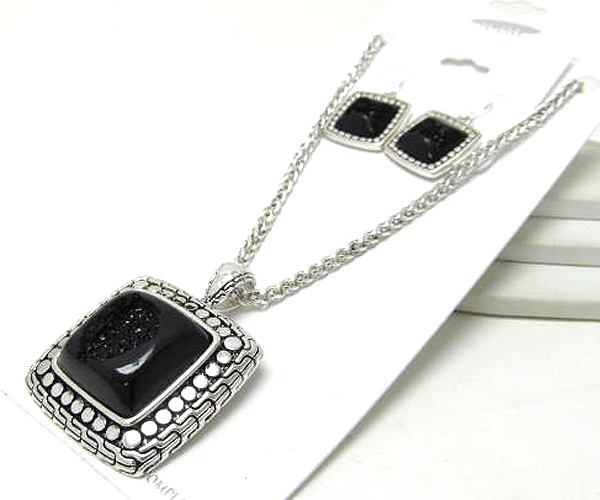 Abalon look square pendant chain necklace earring set