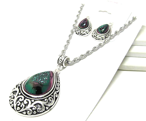 Abalon look tear drop pendant chain necklace and earring set