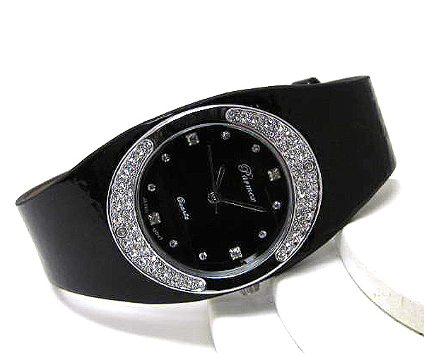 Crystal oval face leather band watch