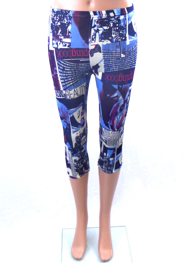 Magazine print elastic capri leggings