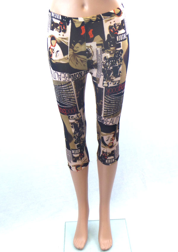 Magazine print elastic capri leggings