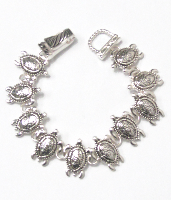 Sea turtle theme magnetic bracelet