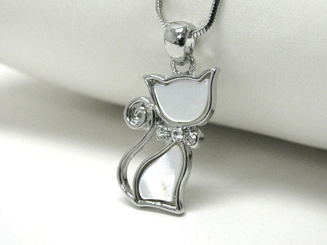 Made in korea whitegold plating mother of pearl cat pendant necklace