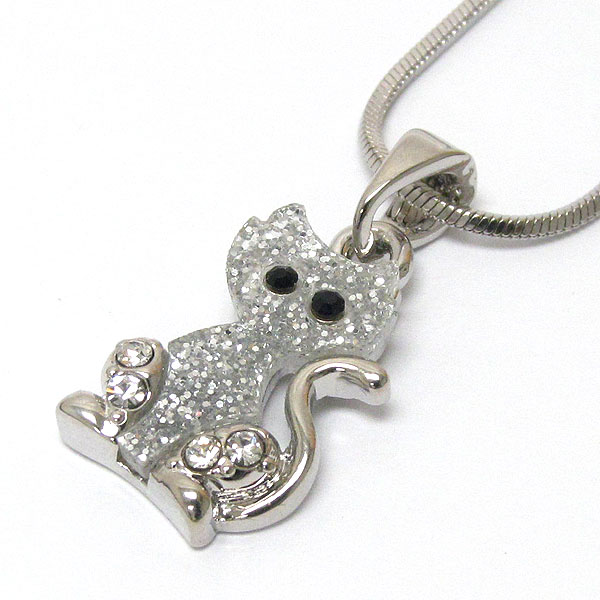 Made in korea whitegold plating crystal and glittering glass cat pendant necklace