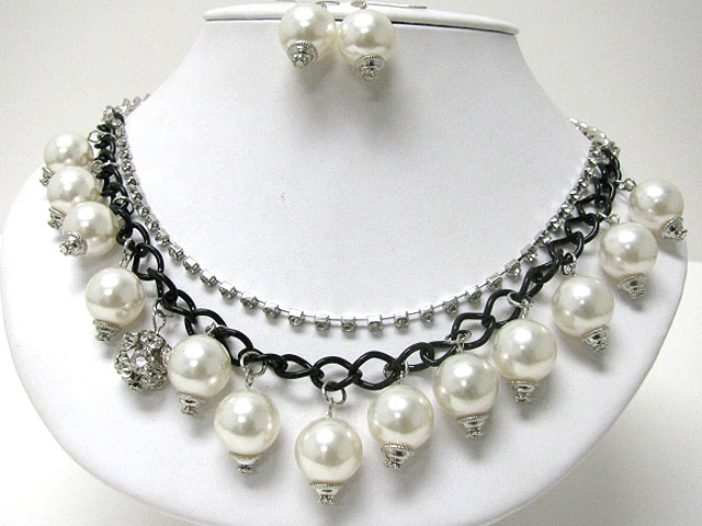 Rhinestone pearl and metal chain necklace earring set