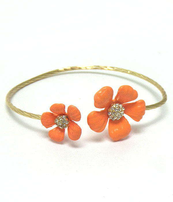 Crystal center double flower wire bangle bracelet