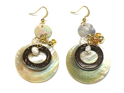 Dual shell disk link and wood donut and small charm deco earring