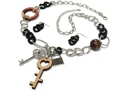 Wood and crystal metal key and lock pendant acryl and large chain linked necklace and earring set 