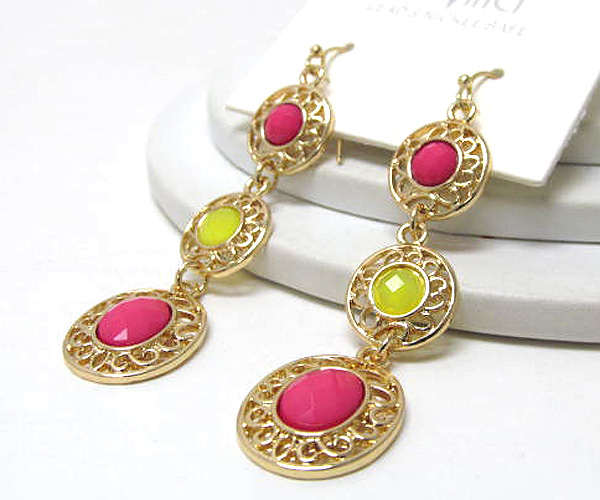 Acryl stone metal filigre round patern drop earring