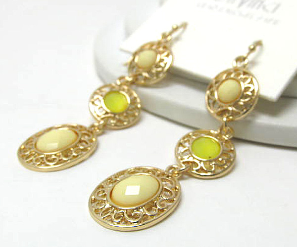 Acryl stone metal filigre round patern drop earring