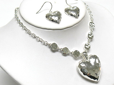 Hammered metal heart pendant neckalce and earring set