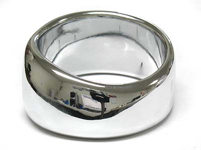 Metallic look acryl bangle