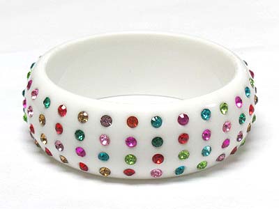 Crystal stud wide acryl bangle