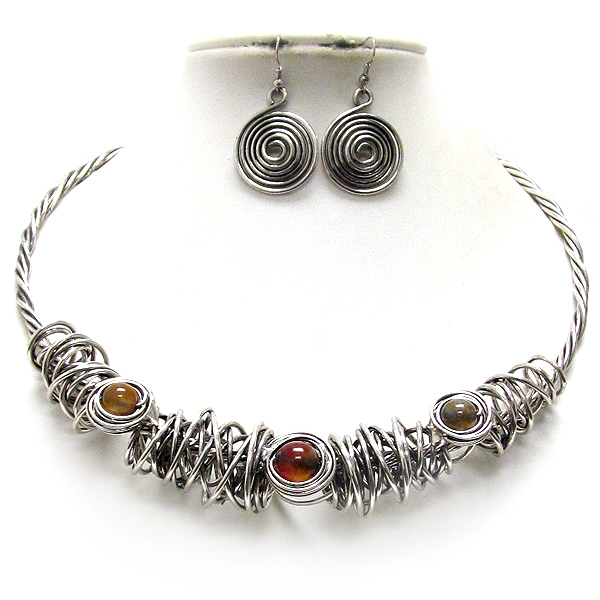 Wire art and stone accent chocker style necklace earring set